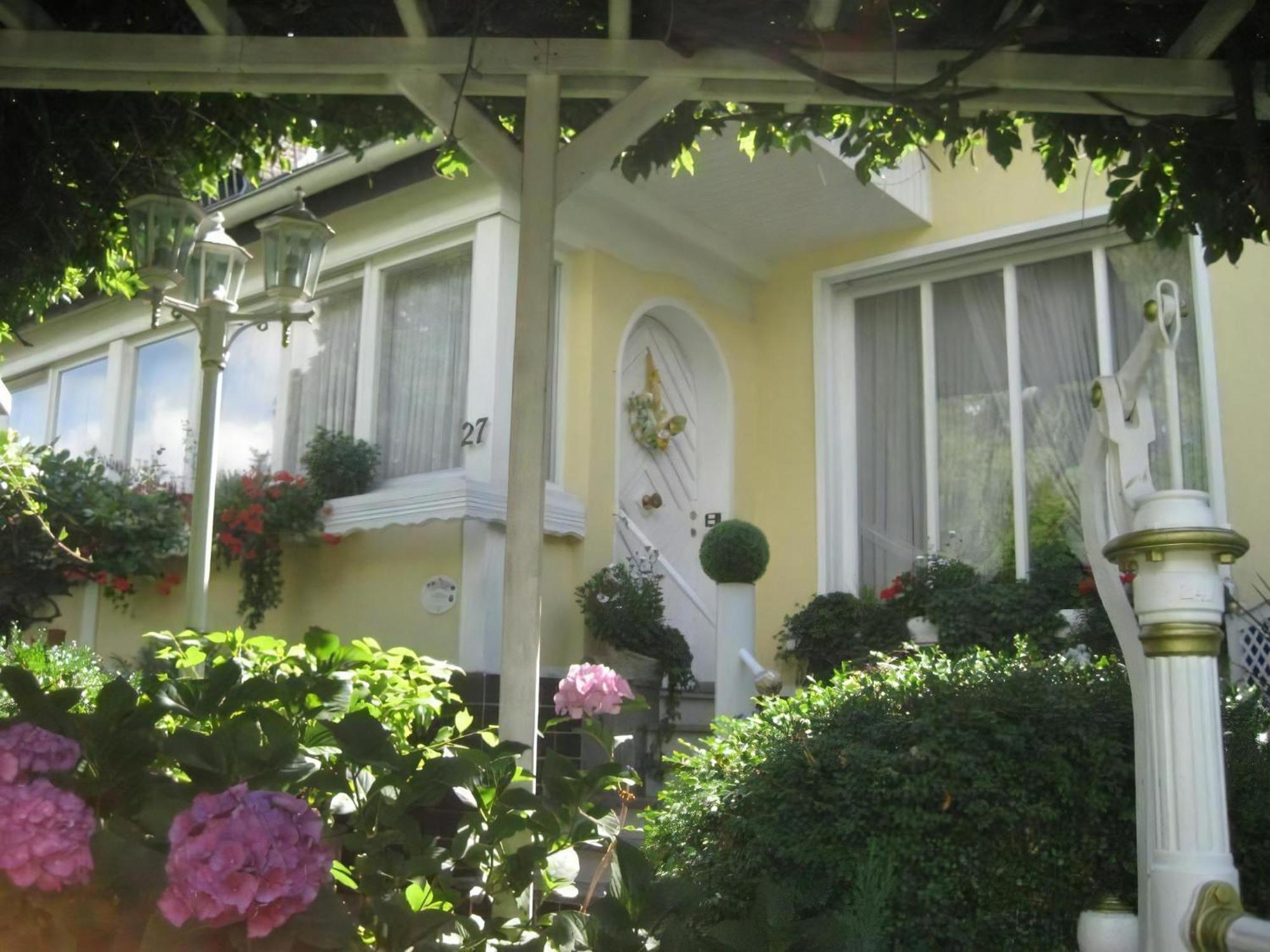 Grosse Ferienwohnung Mit Balkon Und Garten Steinen  Екстер'єр фото